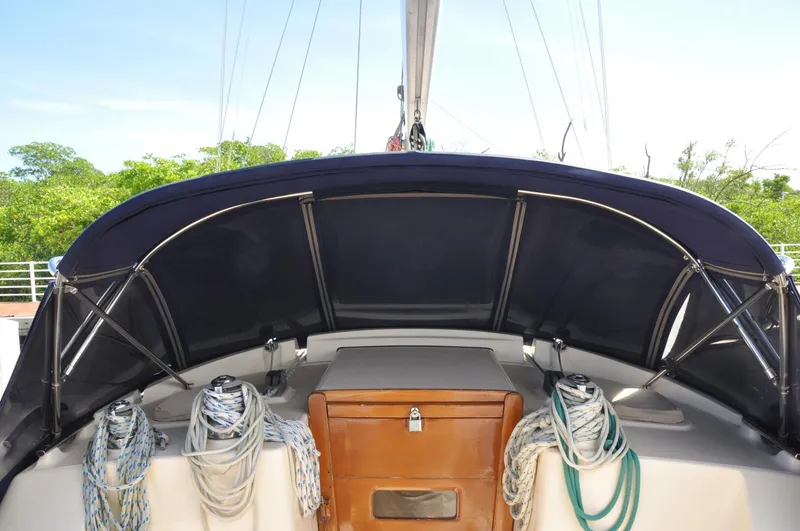 Slide: The Image of Island Packet 420 2002 - 5768399