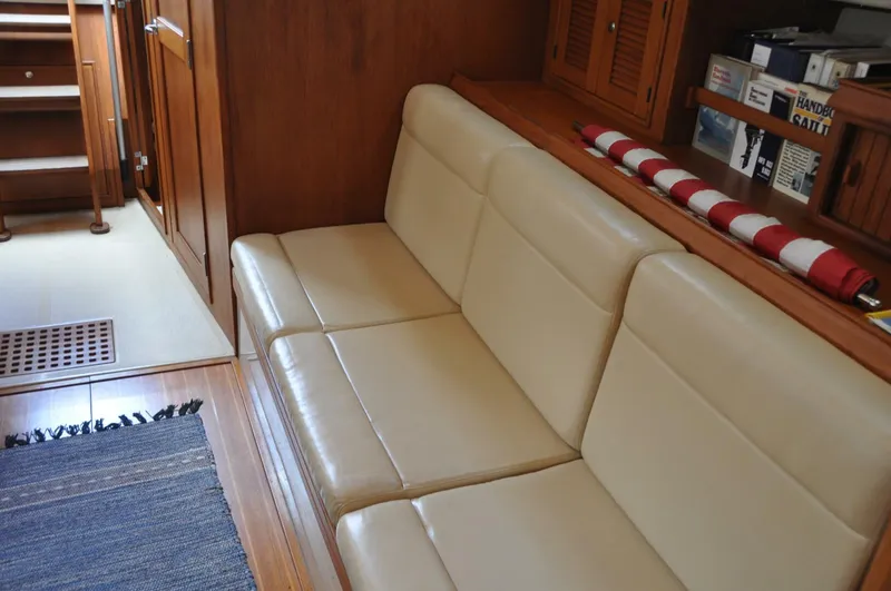 Slide: The Image of Island Packet 420 2002 - 5648518