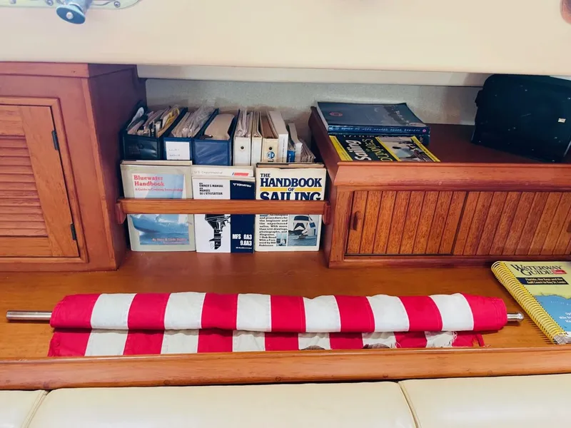 Slide: The Image of Island Packet 420 2002 - 5648597