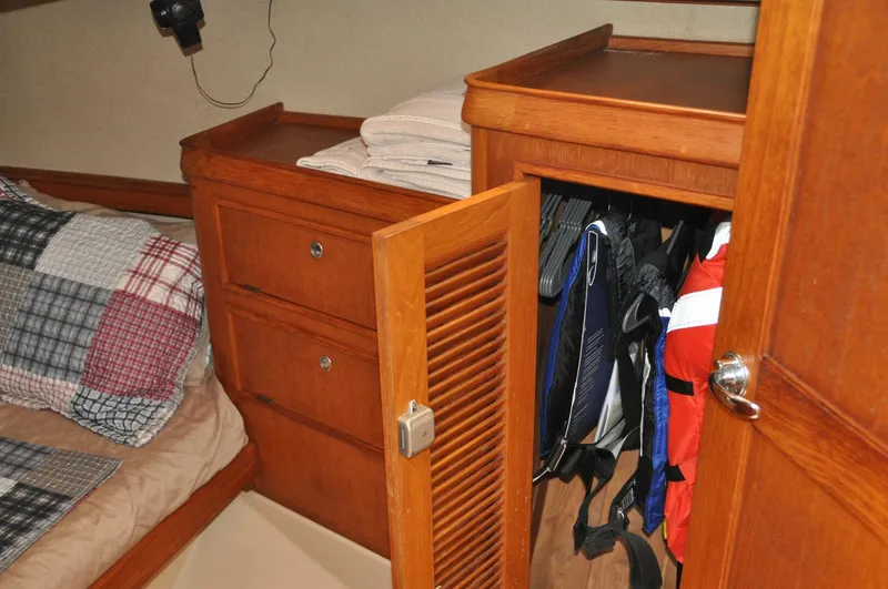 Slide: The Image of Island Packet 420 2002 - 5648525