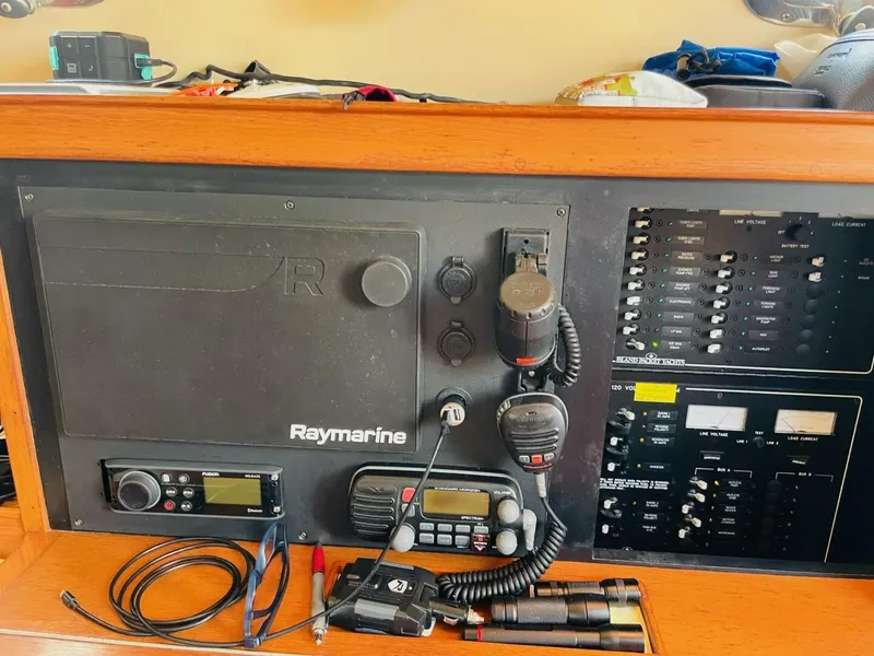 Slide: The Image of Island Packet 420 2002 - 5648572