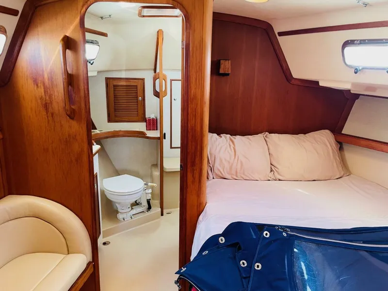 Slide: The Image of Island Packet 420 2002 - 5648579