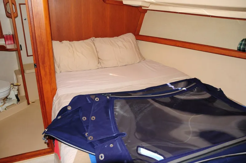 Slide: The Image of Island Packet 420 2002 - 5648537