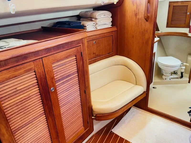 Slide: The Image of Island Packet 420 2002 - 5648578