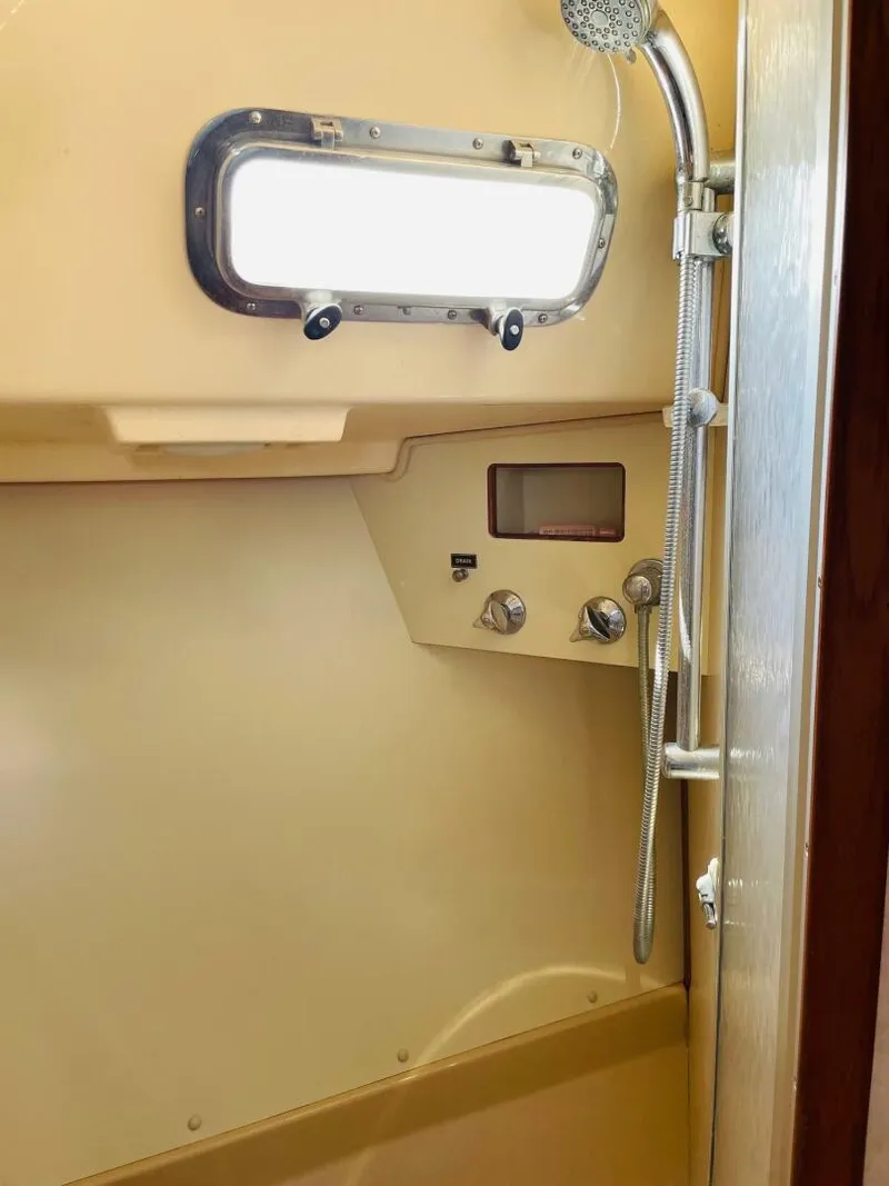 Slide: The Image of Island Packet 420 2002 - 5648583