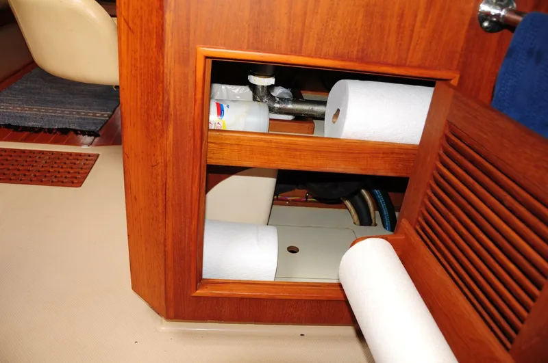 Slide: The Image of Island Packet 420 2002 - 5648551