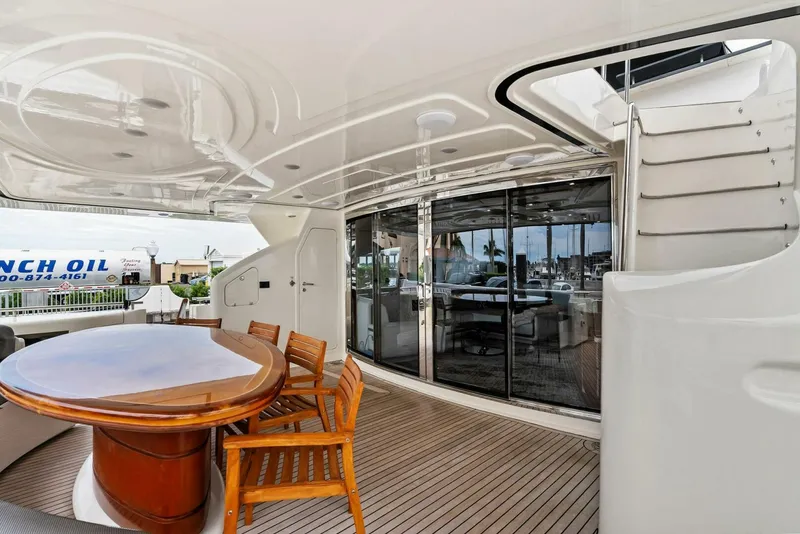 Slide: The Image of 2004 Ferretti 94 Motor Yacht - 5660496