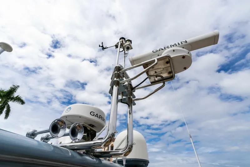 Slide: The Image of 2004 Ferretti 94 Motor Yacht - 5660511