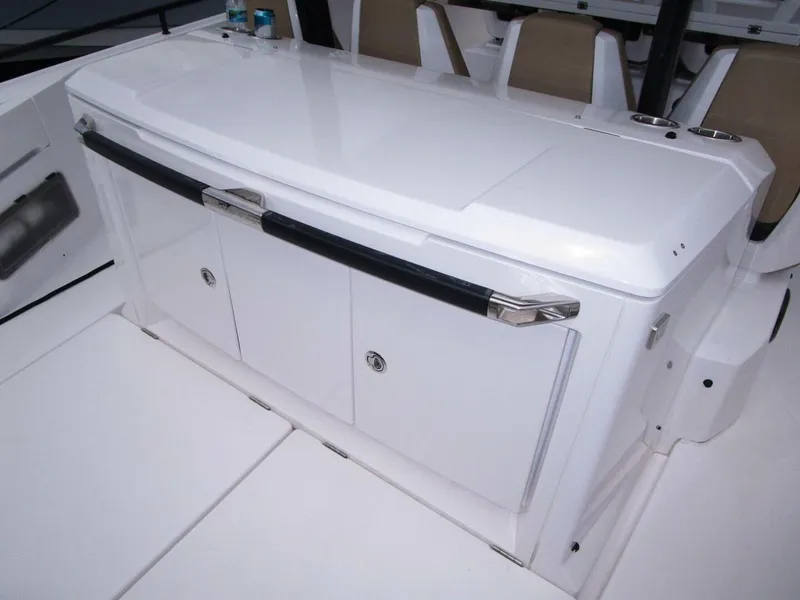 Slide: The Image of Aft Facing Bar - 5648604