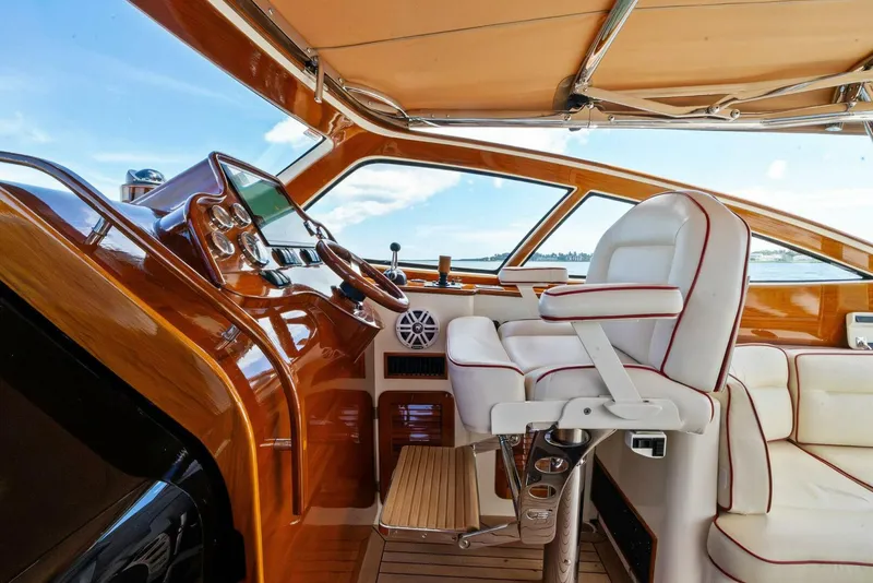 Slide: The Image of Hinckley Talaria 38R Convertible 2008 - 5648736