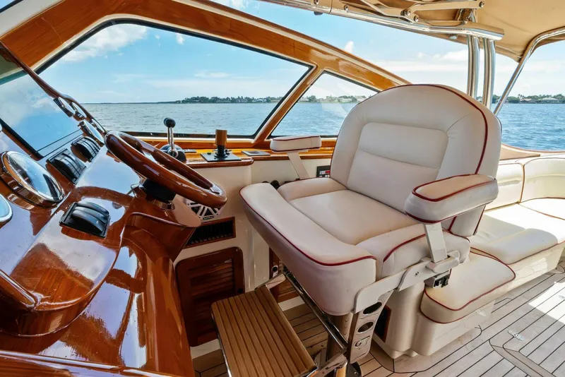 Slide: The Image of Hinckley Talaria 38R Convertible 2008 - 5648739