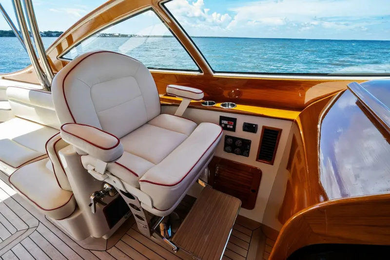 Slide: The Image of Hinckley Talaria 38R Convertible 2008 - 5648740