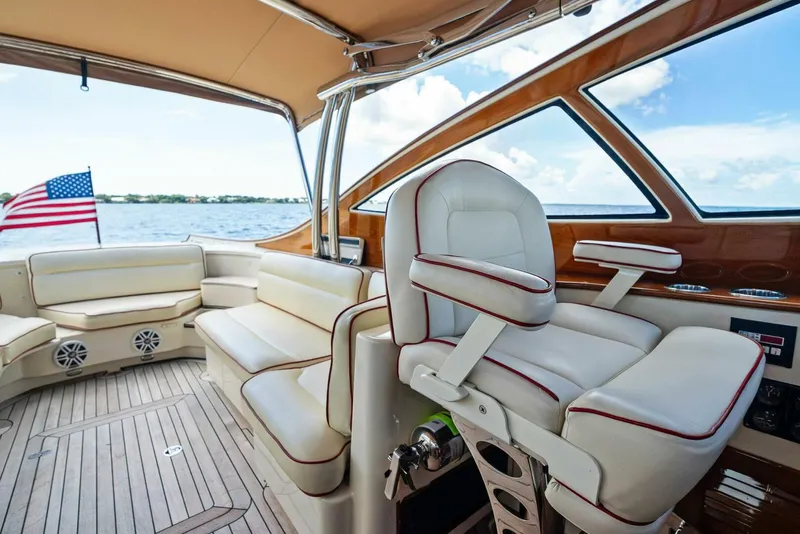 Slide: The Image of Hinckley Talaria 38R Convertible 2008 - 5648741