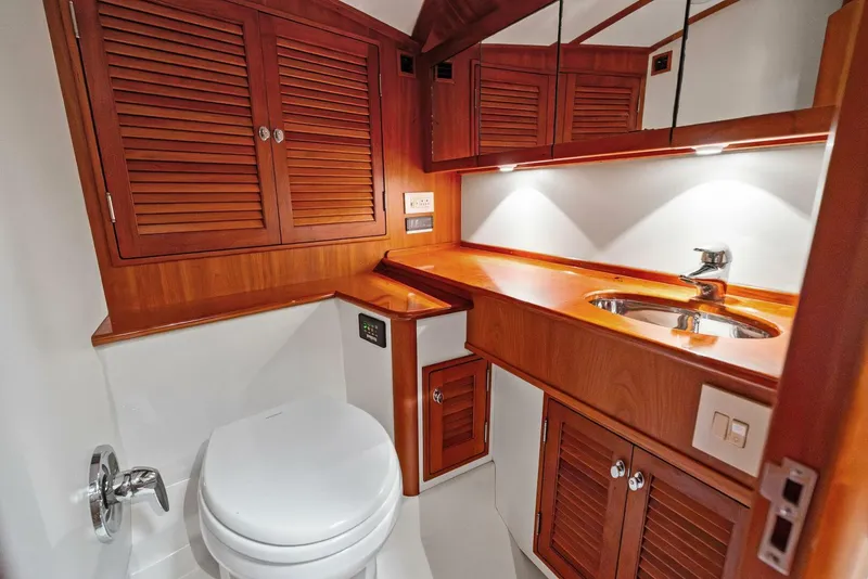 Slide: The Image of Hinckley Talaria 38R Convertible 2008 - 5648762