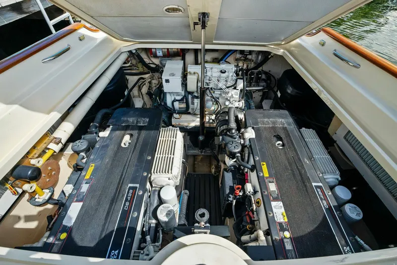 Slide: The Image of Hinckley Talaria 38R Convertible 2008 - 5648764