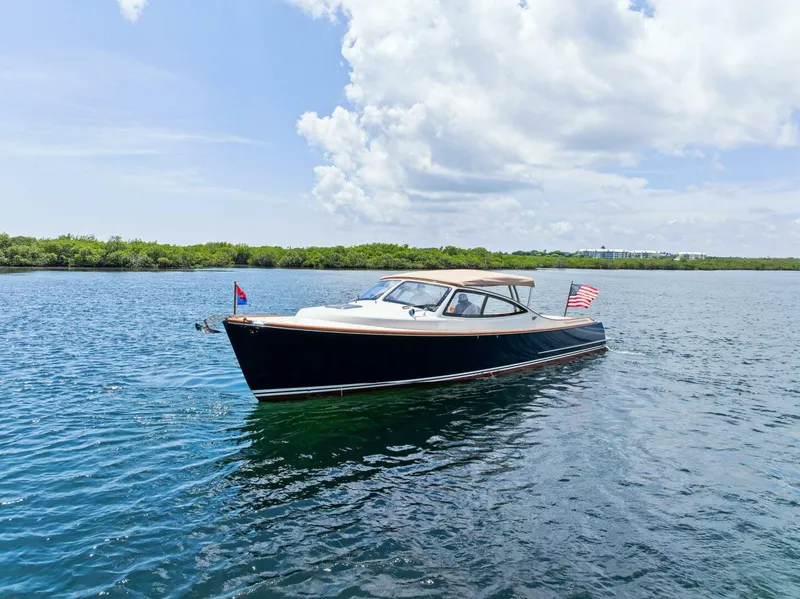 Slide: The Image of Hinckley Talaria 38R Convertible 2008 - 5648727