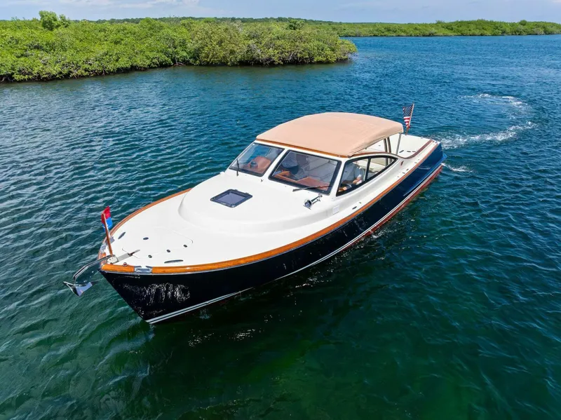 Slide: The Image of Hinckley Talaria 38R Convertible 2008 - 5648731