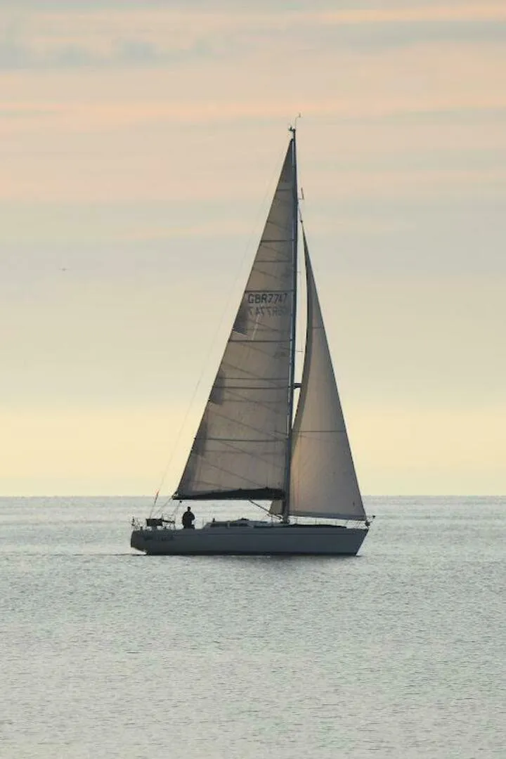 Slide: The Image of Under sail  - 5650557