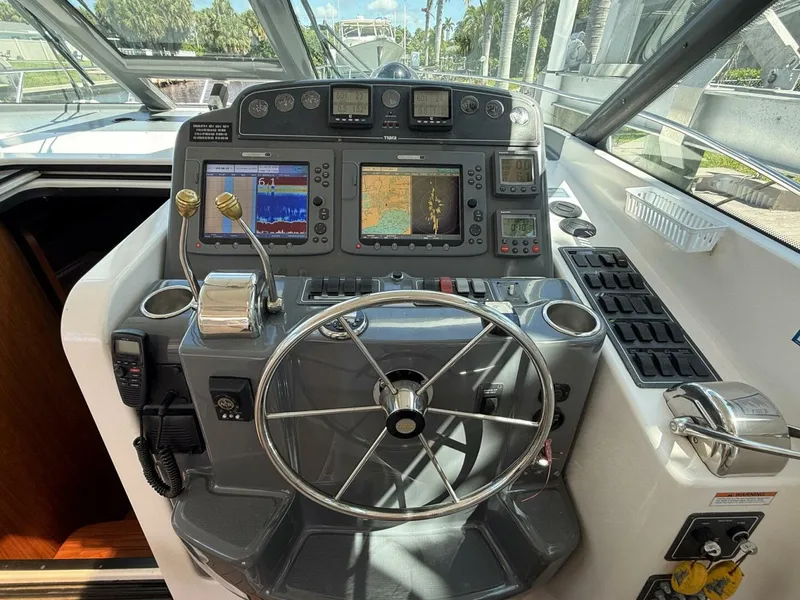 Slide: The Image of Tiara 3600 Sovran 2005 - 5648966