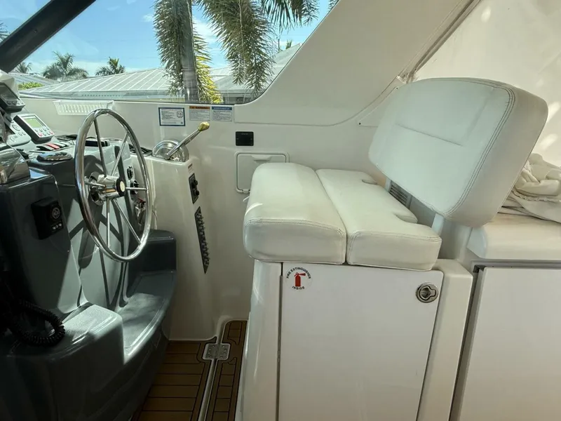 Slide: The Image of Tiara 3600 Sovran 2005 - 5648967