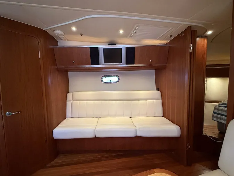 Slide: The Image of Tiara 3600 Sovran 2005 - 5648972