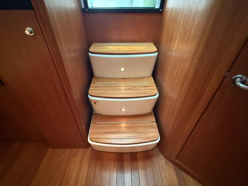 Slide: The Image of Tiara 3600 Sovran 2005 - 5648975