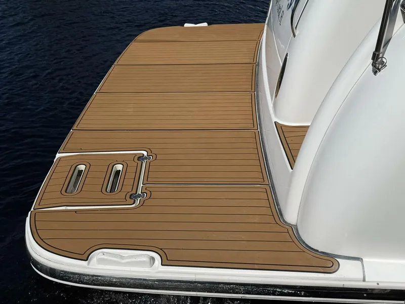 Slide: The Image of Tiara 3600 Sovran 2005 - 5648959