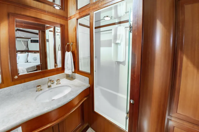 Slide: The Image of 57McKinna142 - 5649018