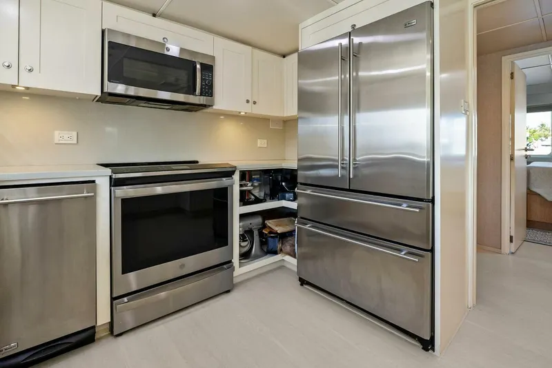 Slide: The Image of Sabre 92 2004 - 5691312