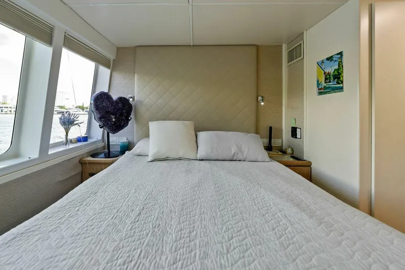 Slide: The Image of Sabre 92 2004 - 5691335