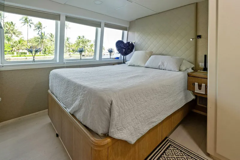 Slide: The Image of Sabre 92 2004 - 5691336