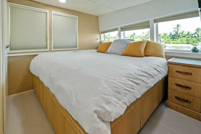 Slide: The Image of Sabre 92 2004 - 5691343