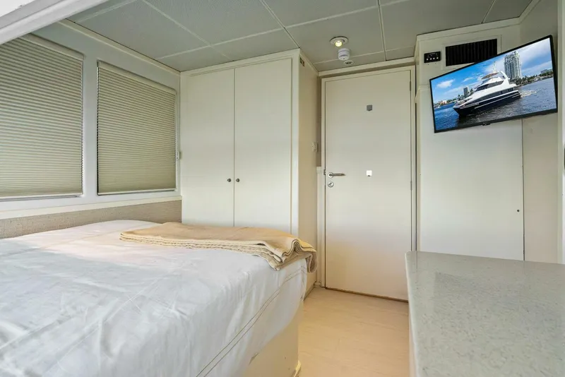 Slide: The Image of Sabre 92 2004 - 5691348