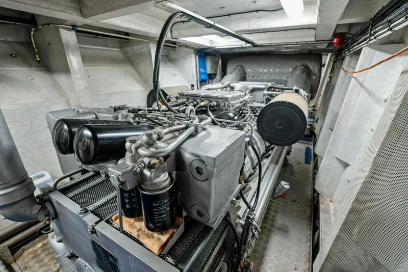 Slide: The Image of Sabre 92 2004 - 5691357