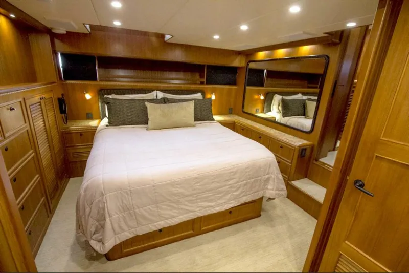 Slide: The Image of Offshore Yachts Pilothouse 2013 - 5649142