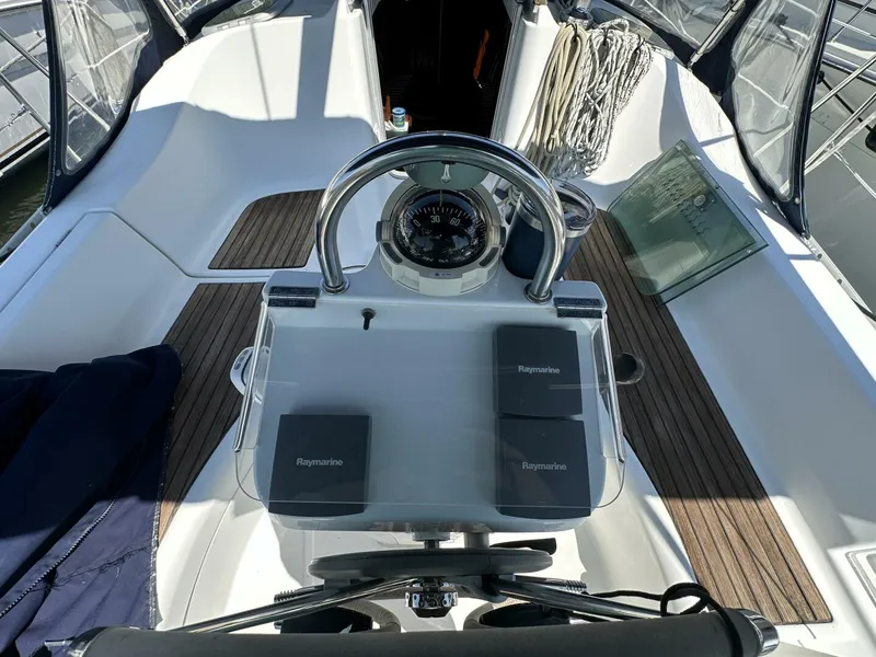 Slide: The Image of Beneteau 33 2004 - 5653350