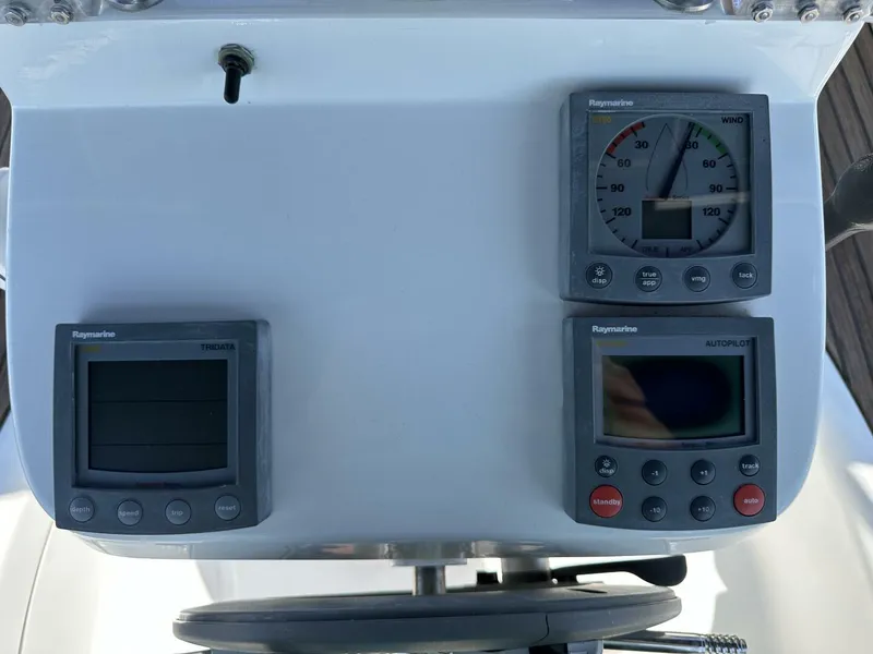 Slide: The Image of Beneteau 33 2004 - 5653351