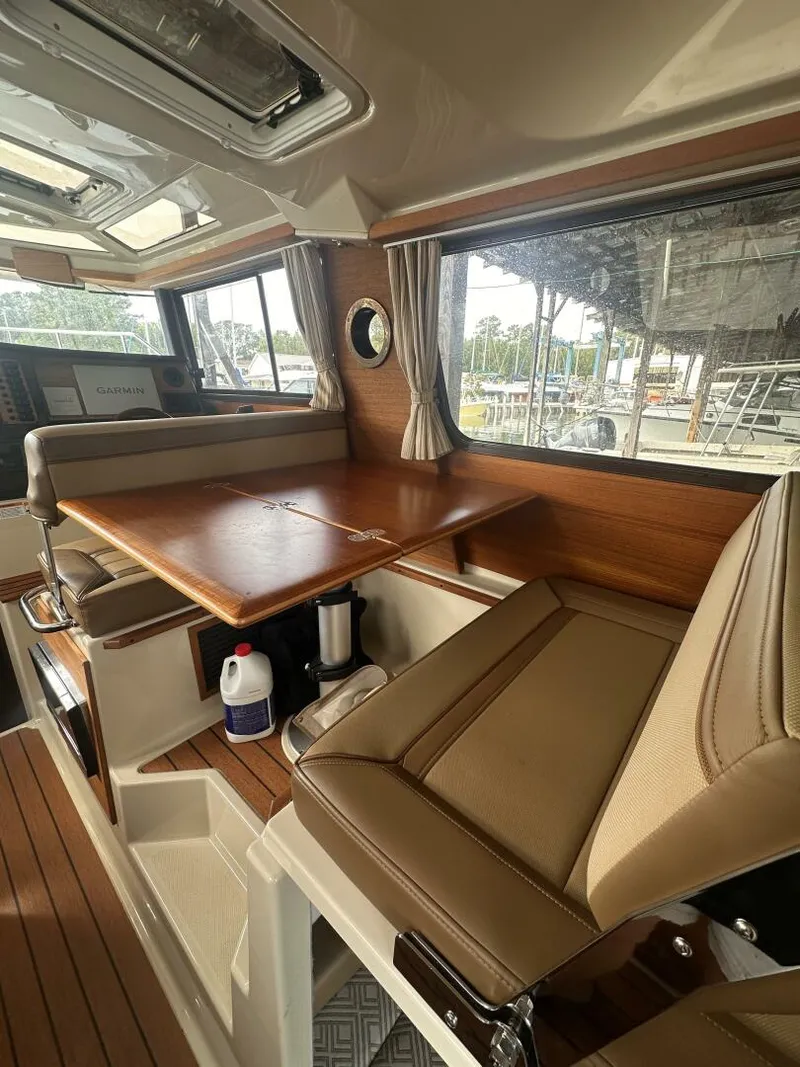 Slide: The Image of Ranger Tug R27 2021 - 5649422