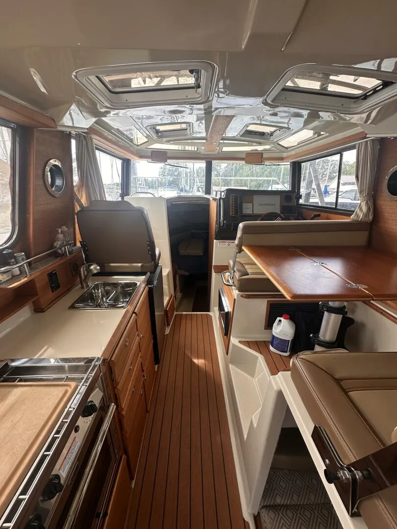 Slide: The Image of Ranger Tug R27 2021 - 5649412