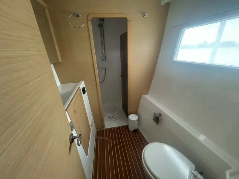 Slide: The Image of Used Sail Catamaran for sale 2011 Lagoon 400 - HALLDIS - 5649462