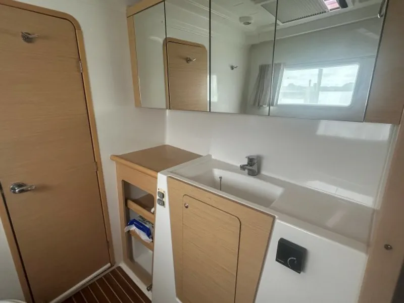 Slide: The Image of Used Sail Catamaran for sale 2011 Lagoon 400 - HALLDIS - 5649464