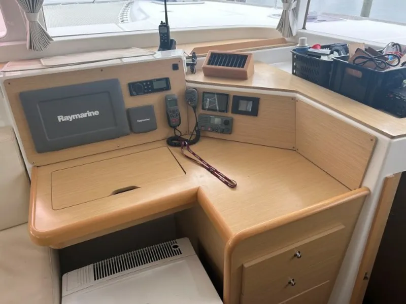 Slide: The Image of Used Sail Catamaran for sale 2011 Lagoon 400 - HALLDIS - 5649473