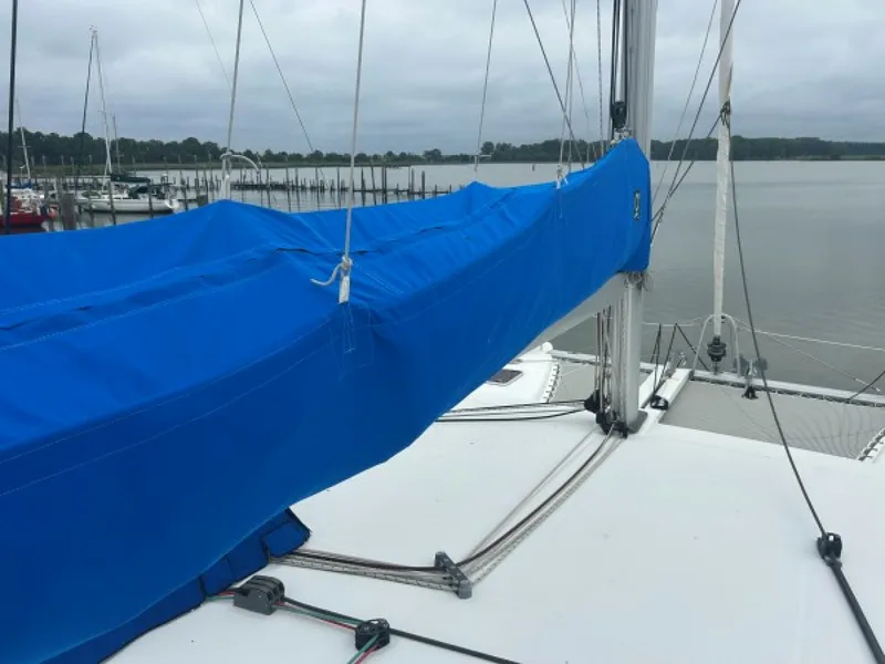 Slide: The Image of Used Sail Catamaran for sale 2011 Lagoon 400 - HALLDIS - 5649487