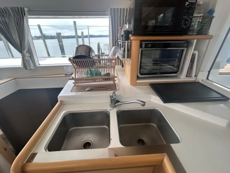 Slide: The Image of Used Sail Catamaran for sale 2011 Lagoon 400 - HALLDIS - 5649470