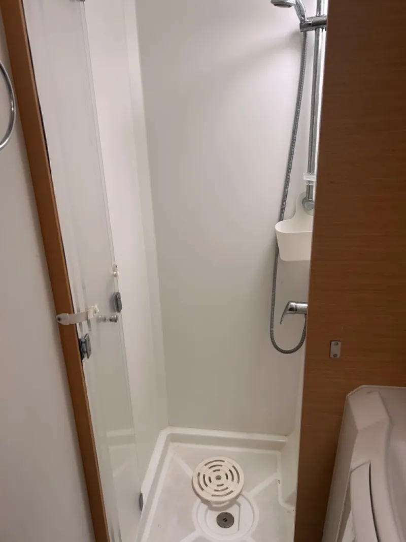 Slide: The Image of Used Sail Catamaran for sale 2011 Lagoon 400 - HALLDIS - 5649478