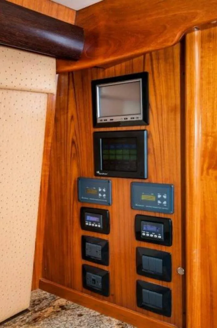 Slide: The Image of 2010 Spencer 57 Convertible- Perra Mala- Breakers - 5649921