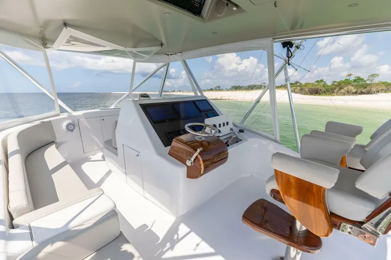 Slide: The Image of 2010 Spencer 57 Convertible- Perra Mala- Helm - 5649959