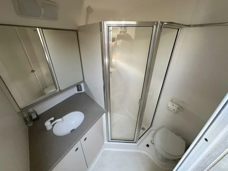 Slide: The Image of Silverton 422 Motor Yacht 1997 - 5784811