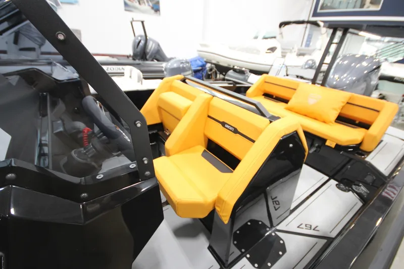 Slide: The Image of Iron 767 T-Top 2026 - 6023060