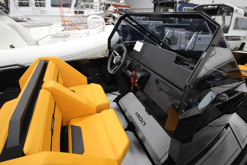 Slide: The Image of Iron 767 T-Top 2026 - 6023062